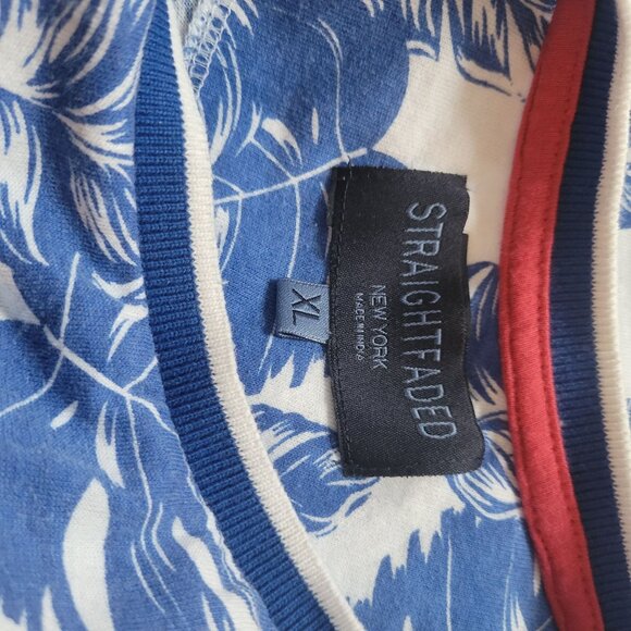 Straightfaded Blue Leaf Print Crewneck T-Shirt XL Cotton Blend Casual Style - Picture 4 of 4